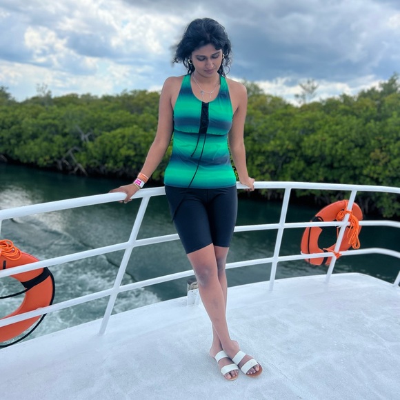 Green Black Striped Color Block Print Tankini Swimsuit with Swim Capris - Picture 3 of 6